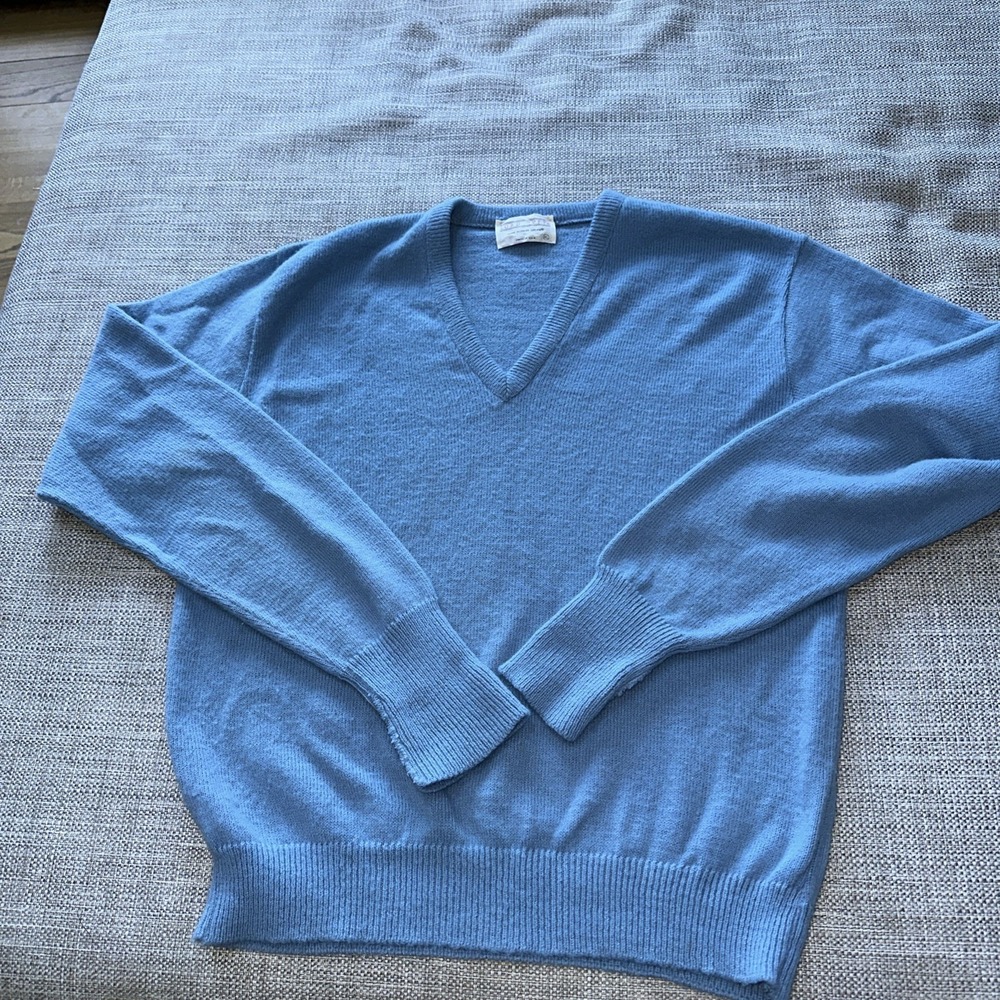 Vintage Lord Jeff  Mens Sky Blue Sweater Size X large  Made In USA. 100% Orlon